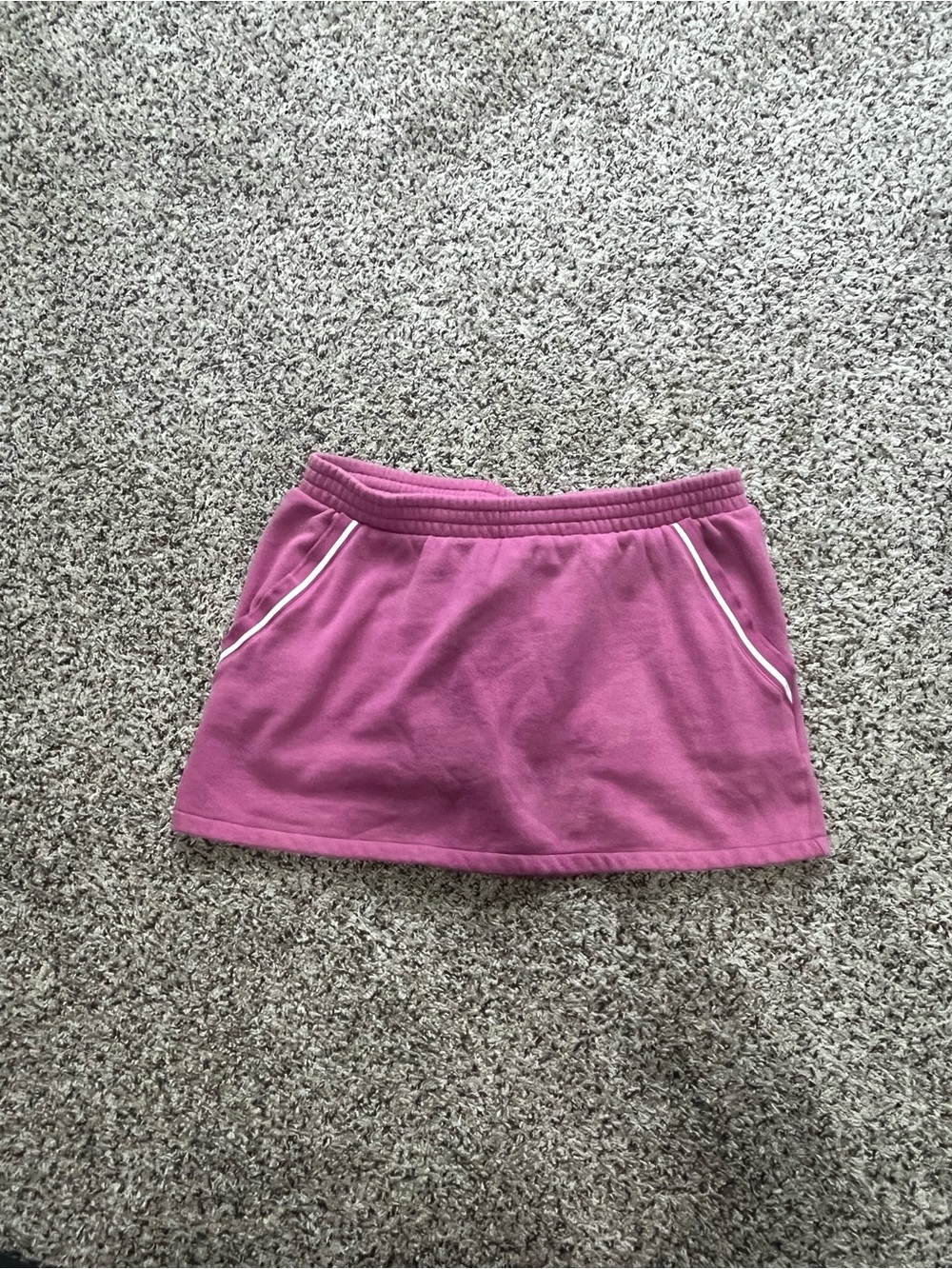PINK Victoria's Secret Magenta Pull-On Mini Skort with White Piping